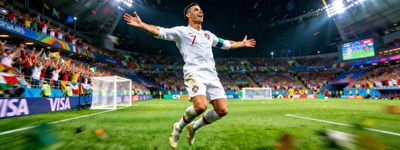 C罗在世界杯比赛中标志性庆祝动作